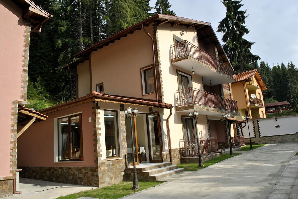 Ивелия Къща За Гости Dospat Exterior foto