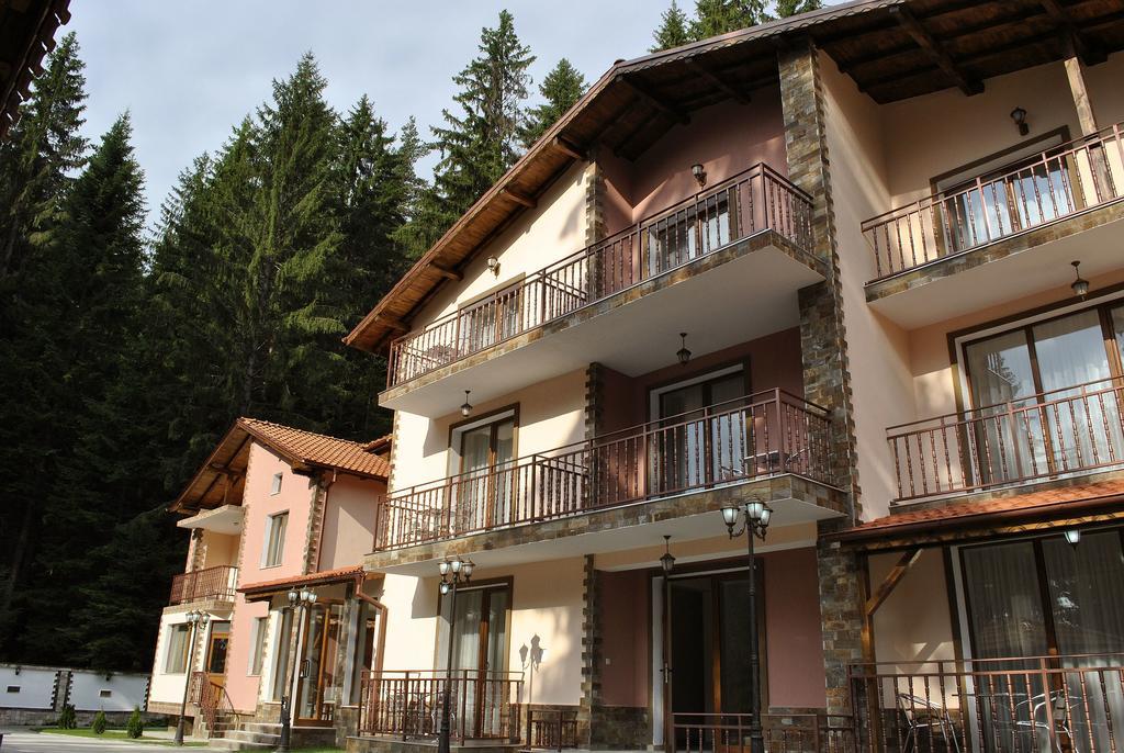 Ивелия Къща За Гости Dospat Exterior foto